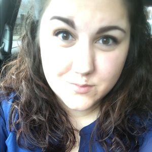 Meet your Posher, Cassandra